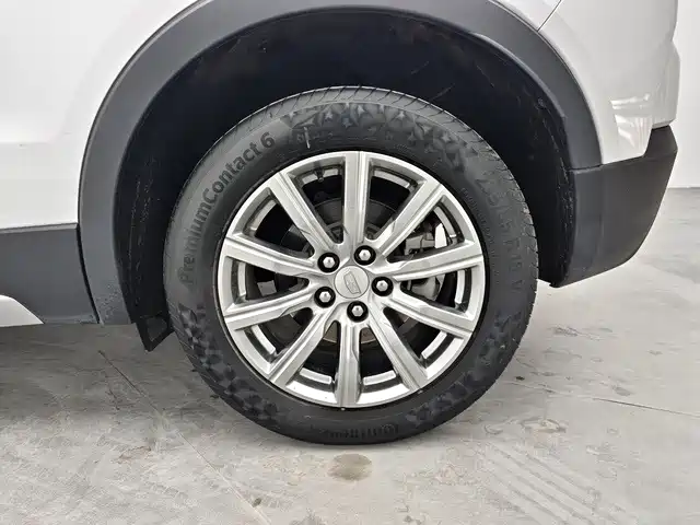 Cadillac XT4 — фото 11