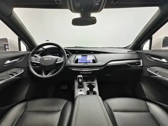 Cadillac XT4 — фото 5