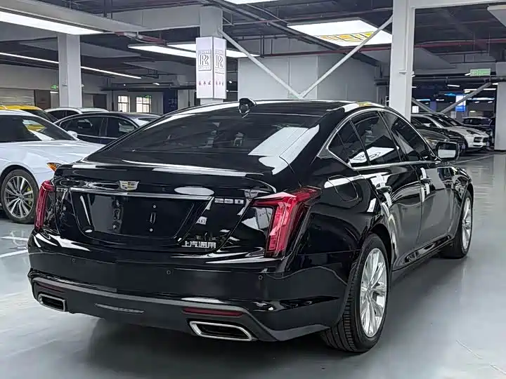 Cadillac CT5 — фото 14