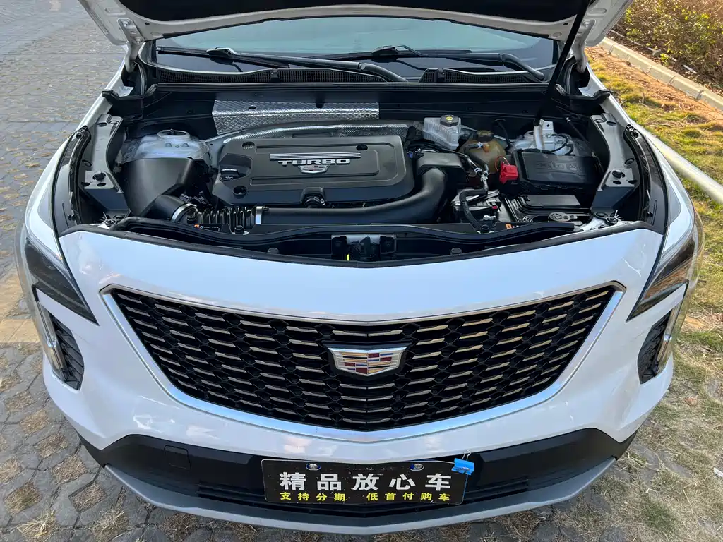 Cadillac XT4 — фото 10