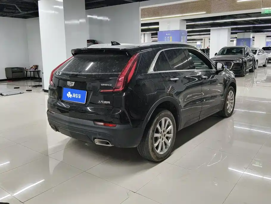 Cadillac XT4 — фото 3