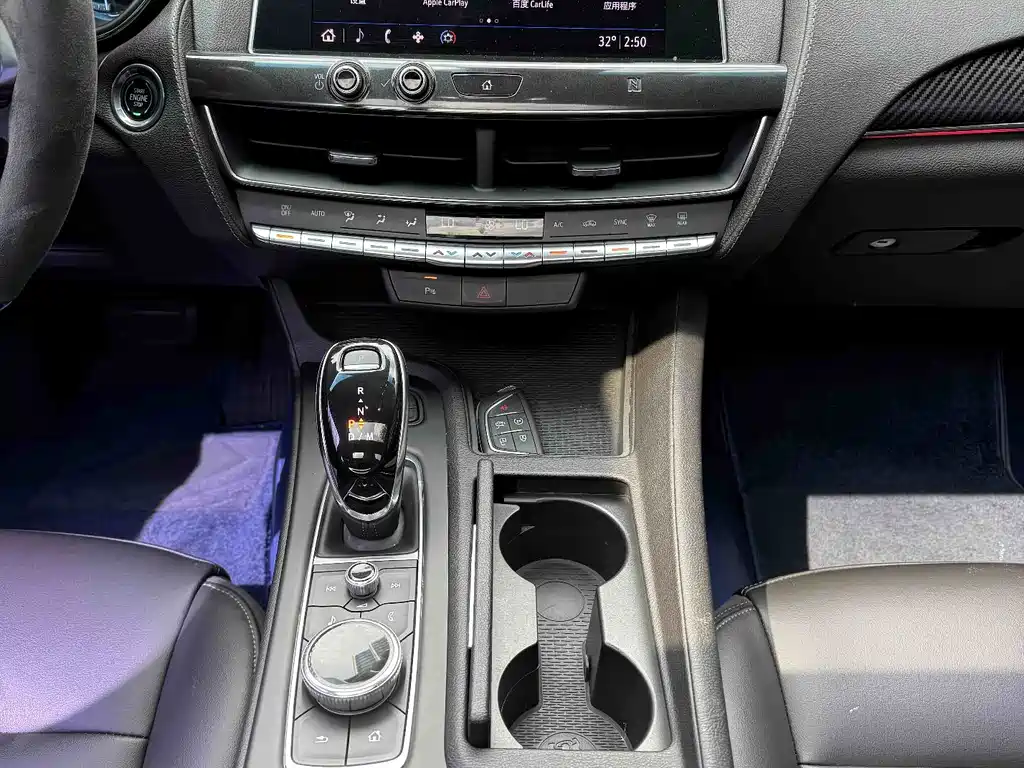 Cadillac CT5 — фото 14