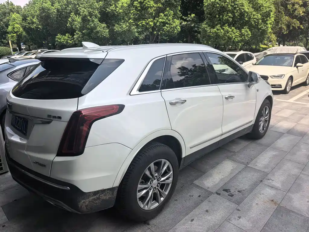 Cadillac XT5 — фото 9