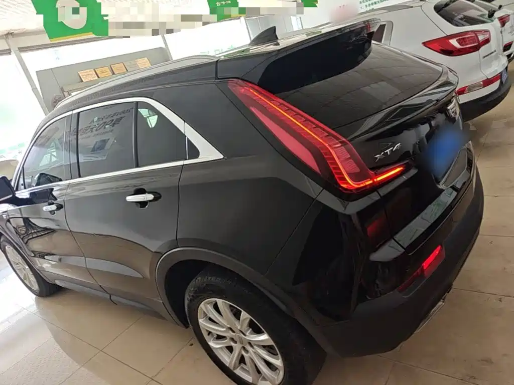 Cadillac XT4 — фото 5