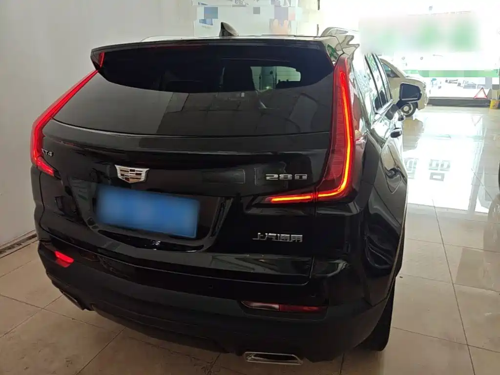 Cadillac XT4 — фото 6
