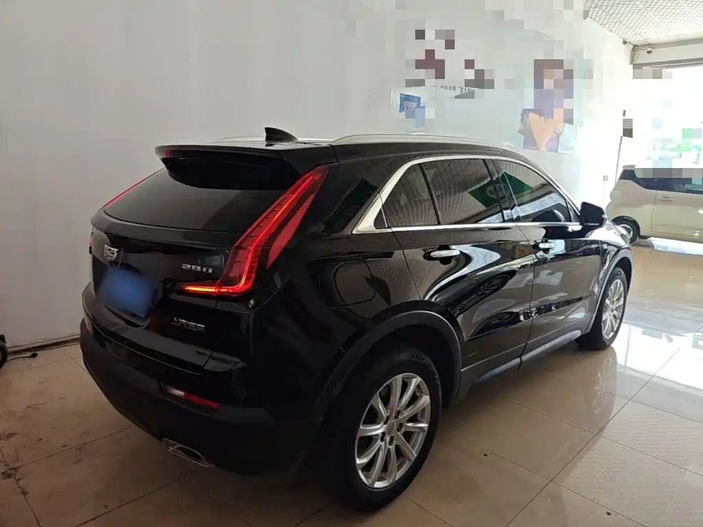Cadillac XT4 — фото 7