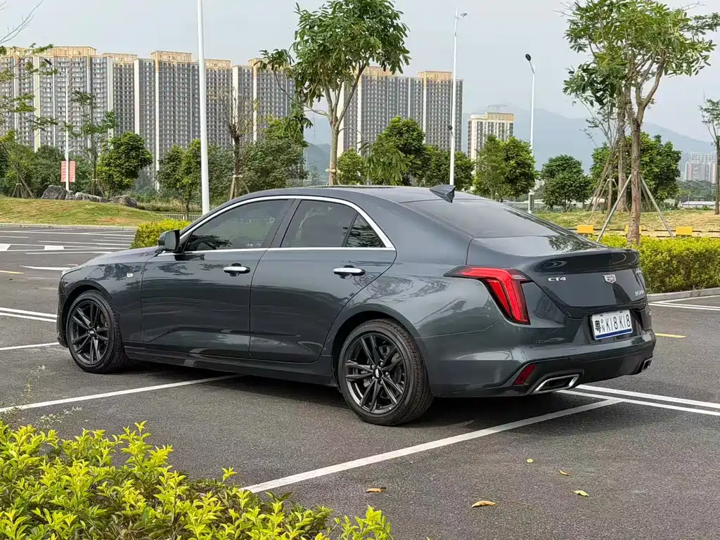 Cadillac CT4 — фото 6