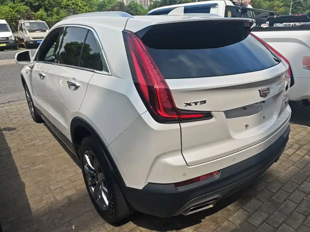 Cadillac XT4 — фото 23