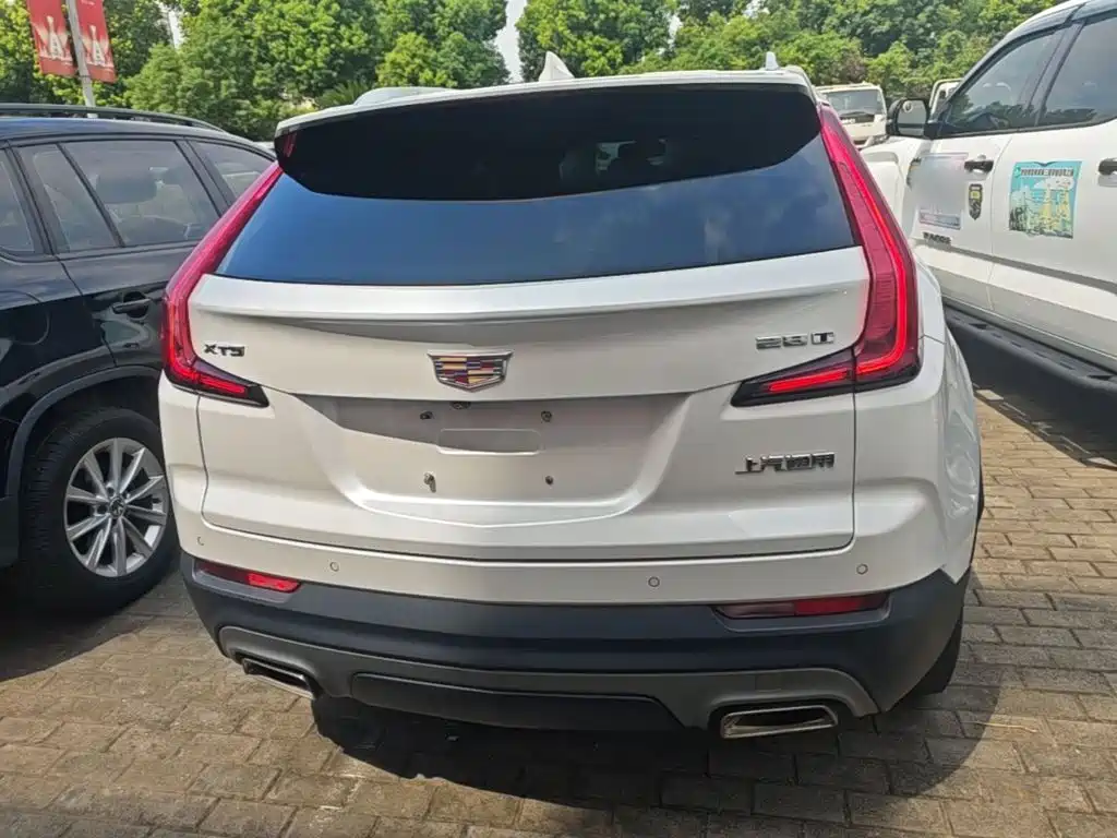 Cadillac XT4 — фото 4