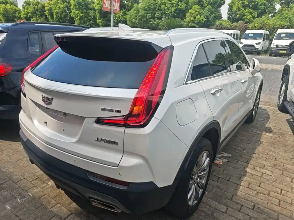 Cadillac XT4 — фото 5