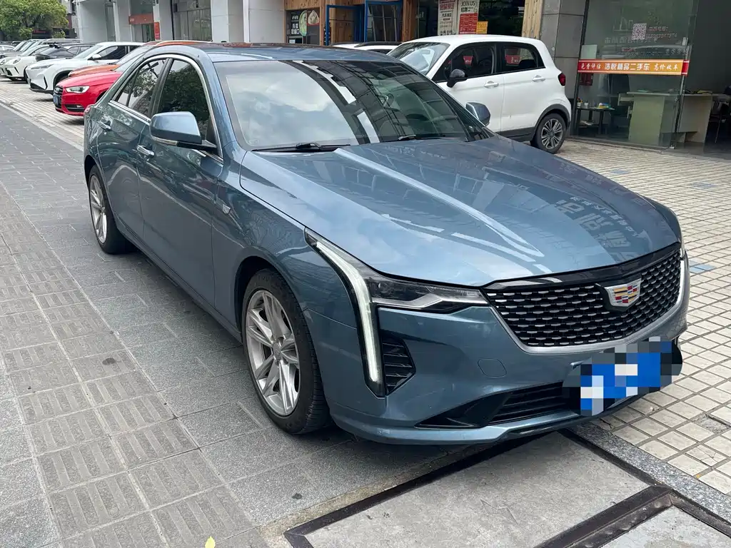 Cadillac CT4 — фото 2
