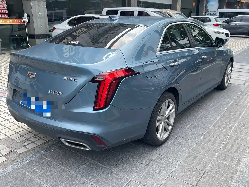 Cadillac CT4 — фото 5