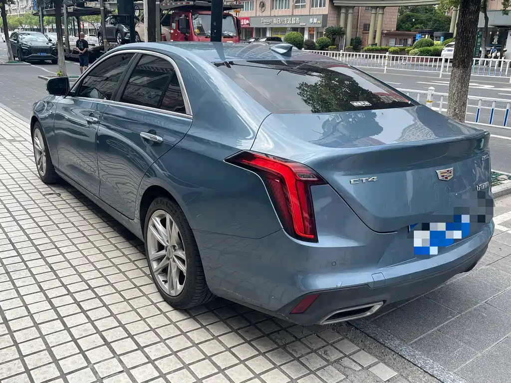 Cadillac CT4 — фото 6
