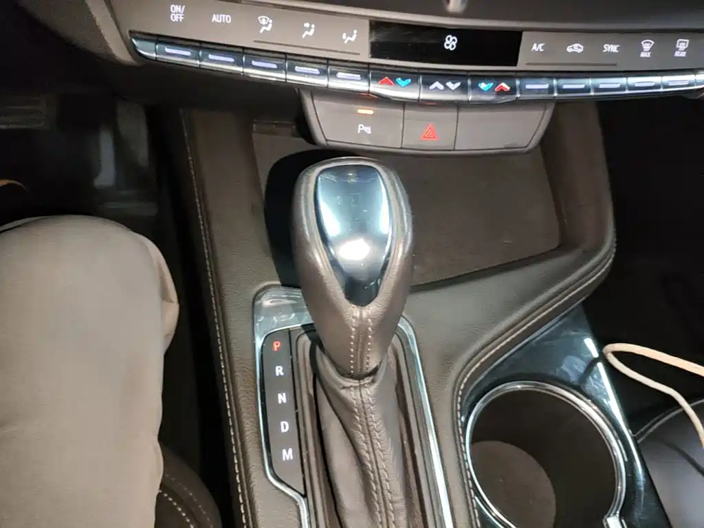 Cadillac CT4 — фото 14