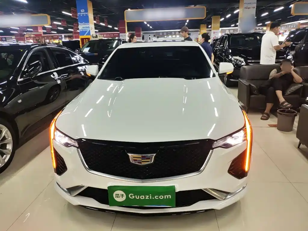 Cadillac CT4 — фото 3