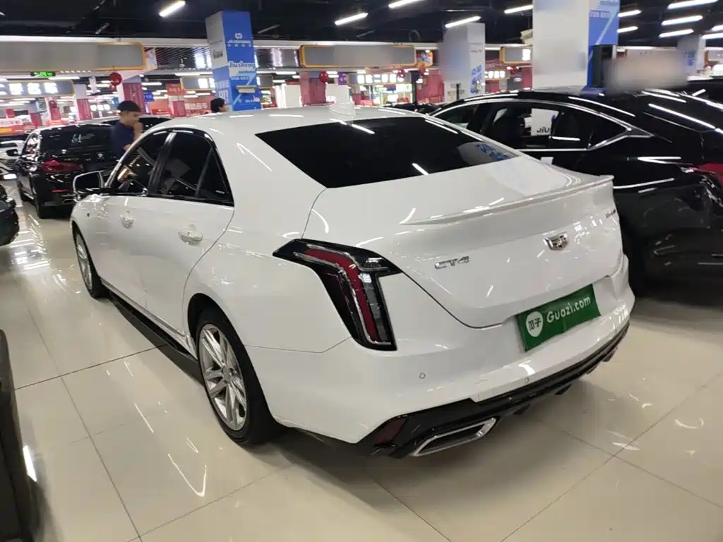 Cadillac CT4 — фото 5