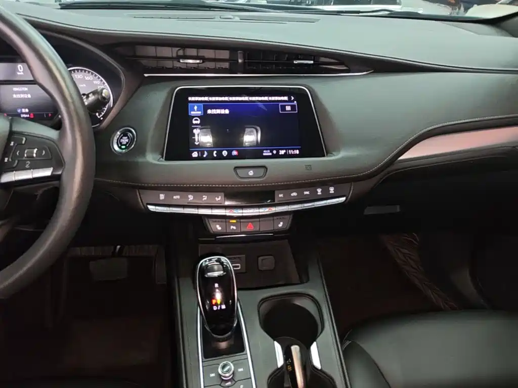Cadillac XT4 — фото 13