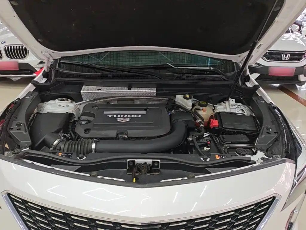Cadillac XT4 — фото 20