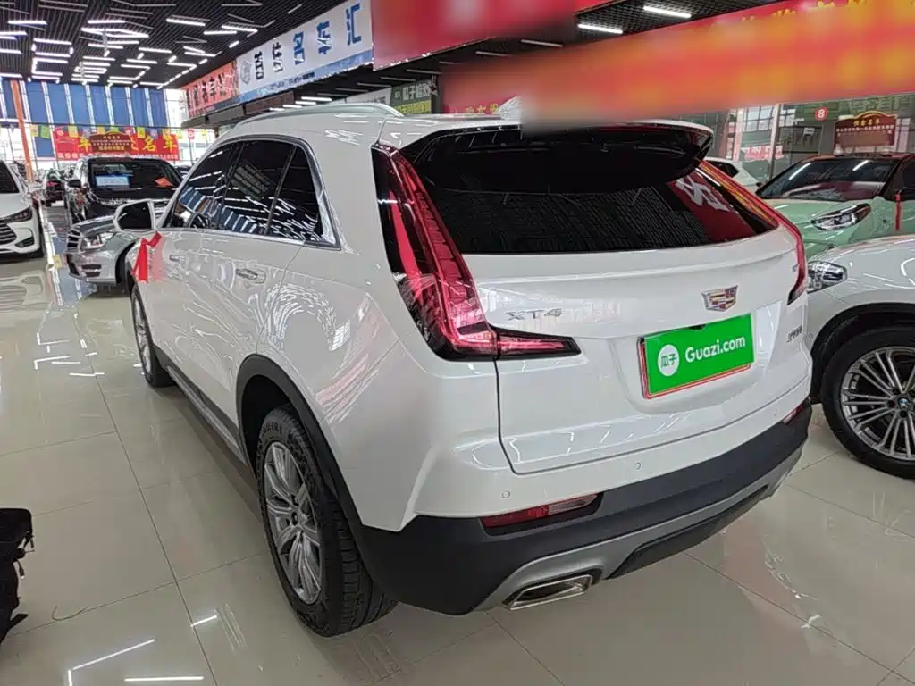 Cadillac XT4 — фото 5