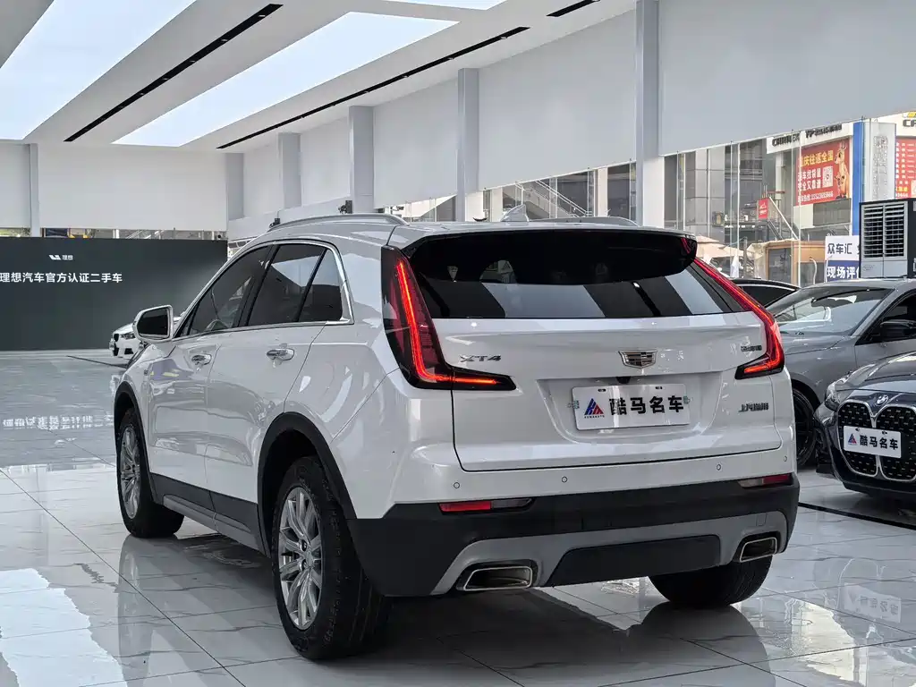 Cadillac XT4 — фото 13