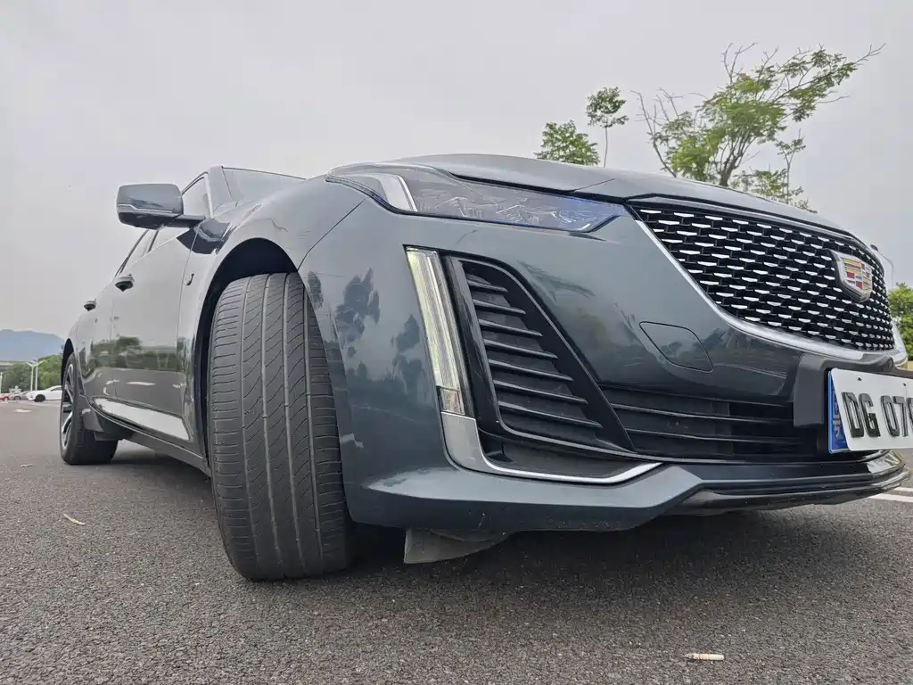 Cadillac CT5 — фото 11