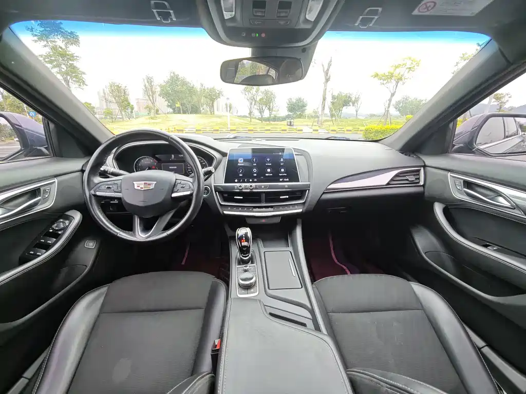 Cadillac CT5 — фото 14
