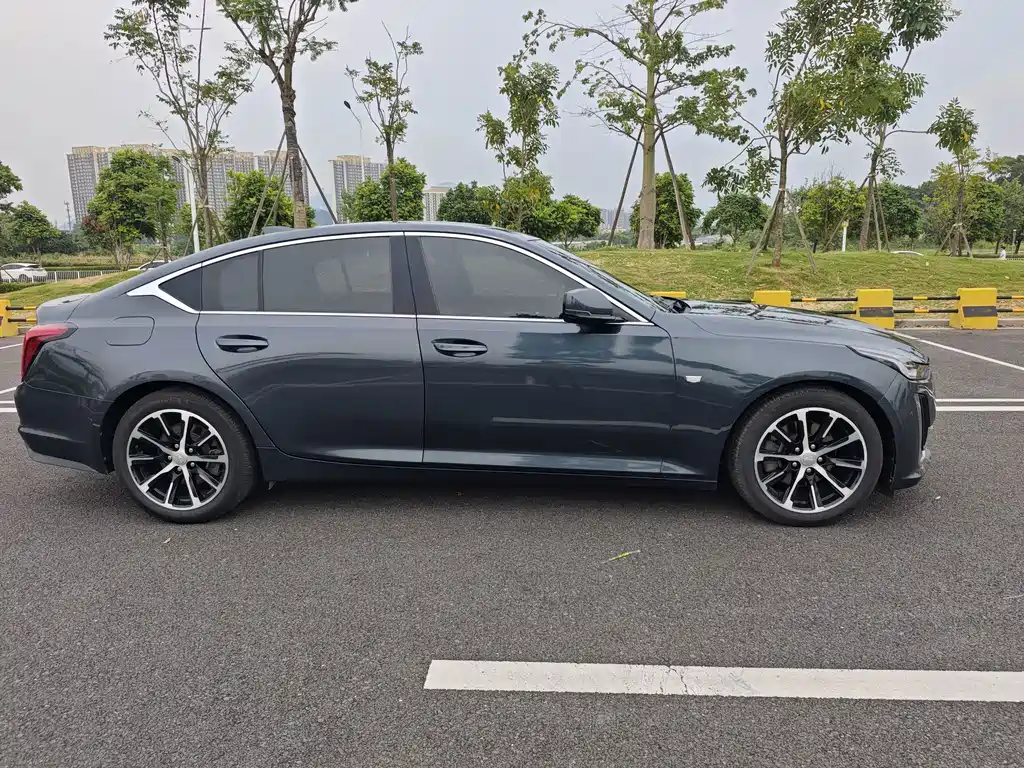 Cadillac CT5 — фото 4