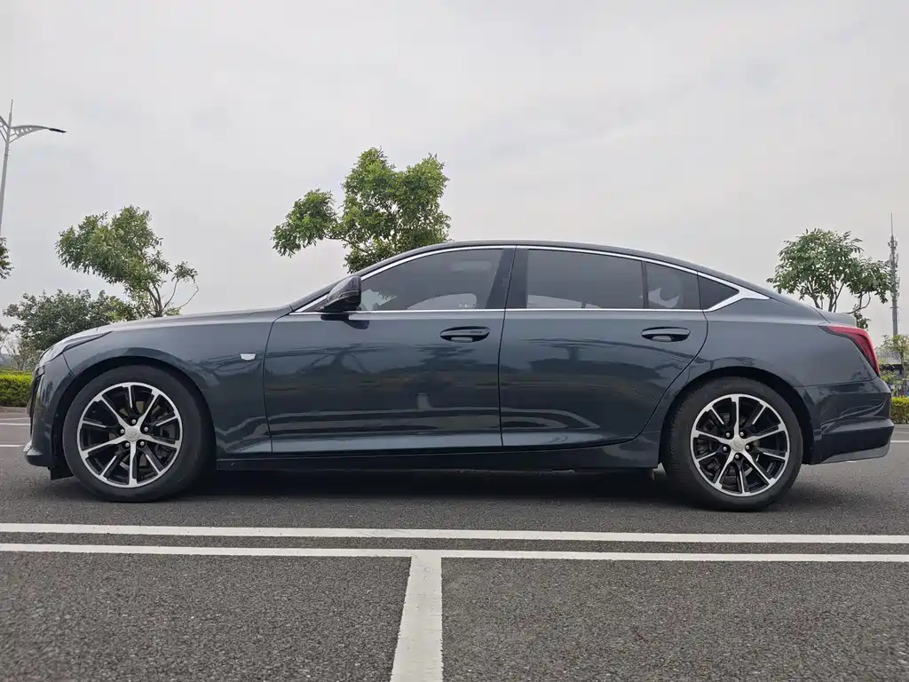 Cadillac CT5 — фото 5