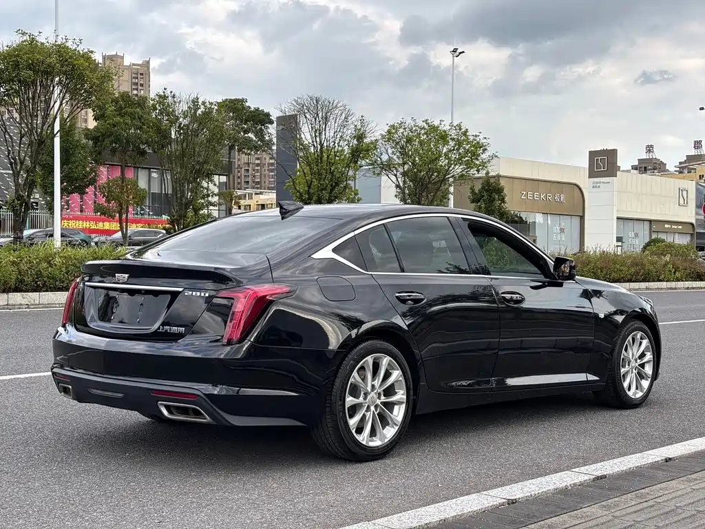 Cadillac CT5 — фото 4