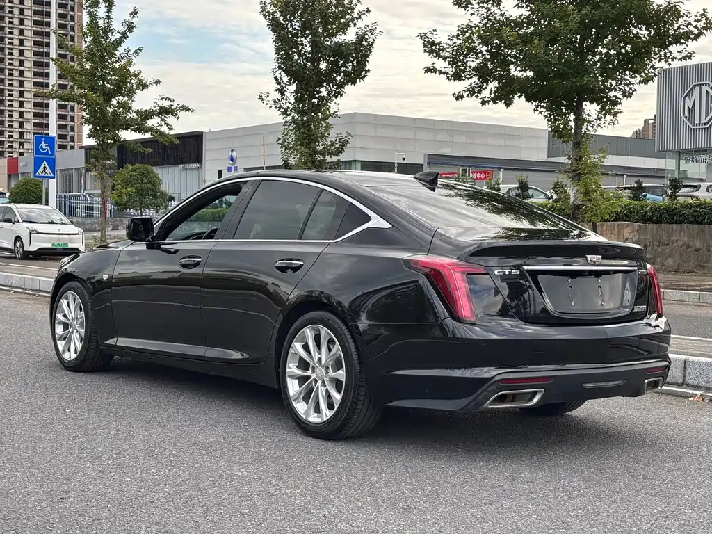 Cadillac CT5 — фото 6