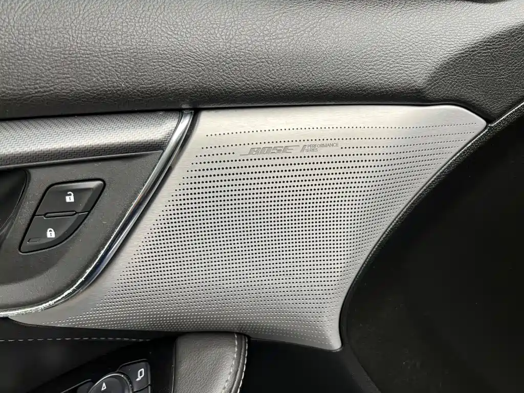 Cadillac CT5 — фото 15