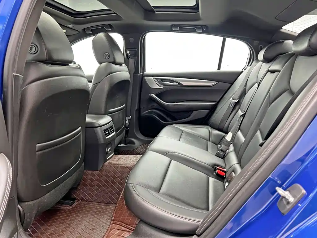 Cadillac CT5 — фото 18