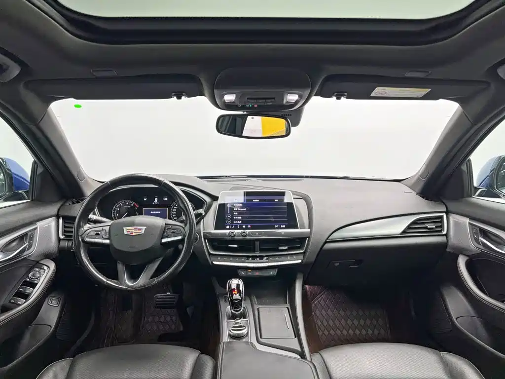 Cadillac CT5 — фото 23