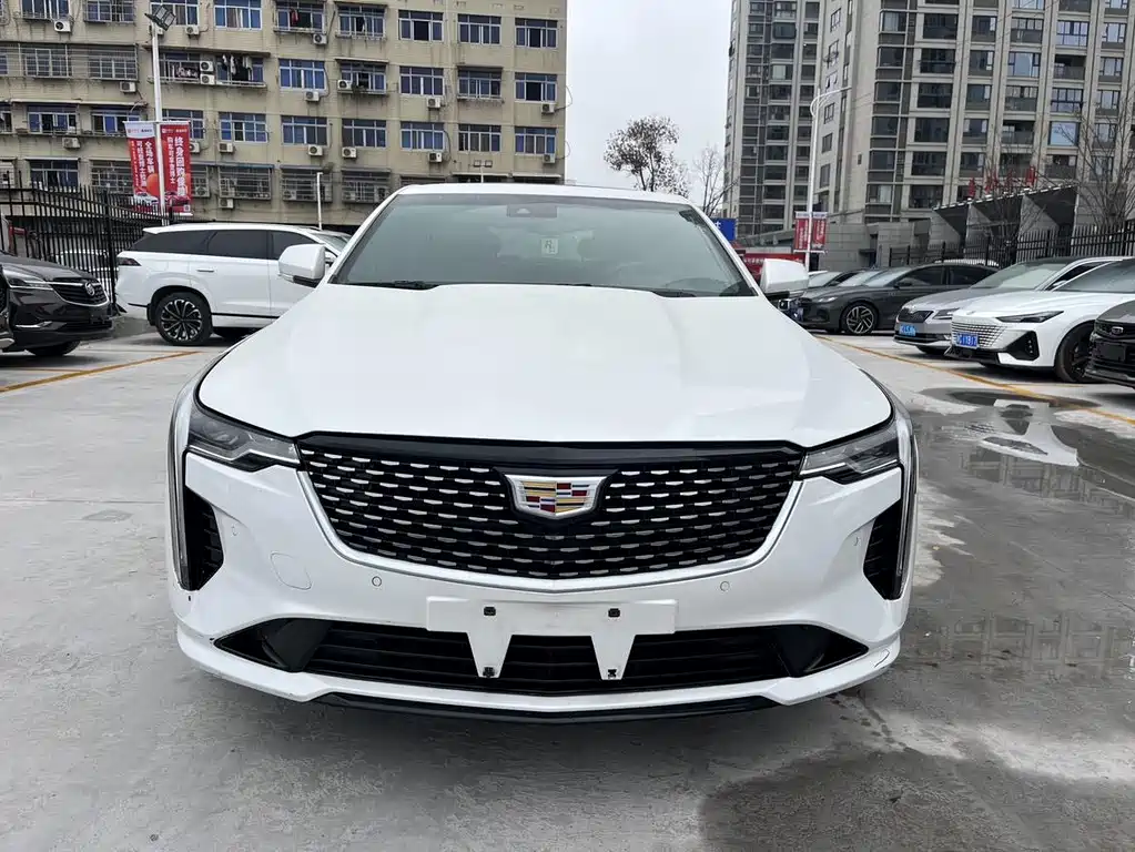 Cadillac CT4 — фото 3
