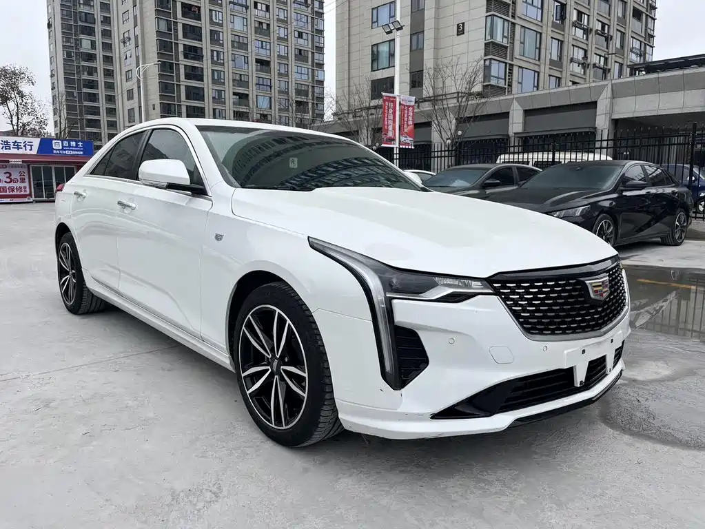 Cadillac CT4 — фото 4