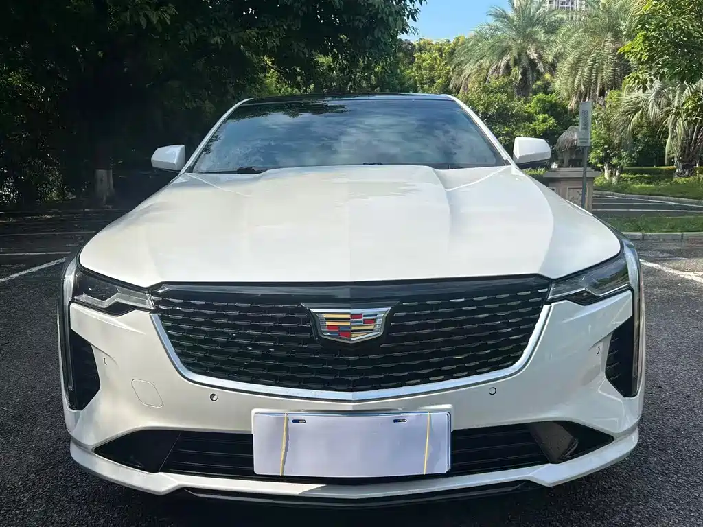 Cadillac CT4 — фото 2