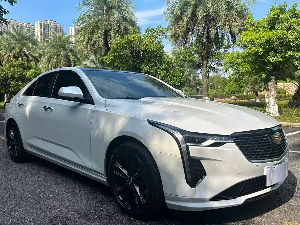 Cadillac CT4 — фото 3