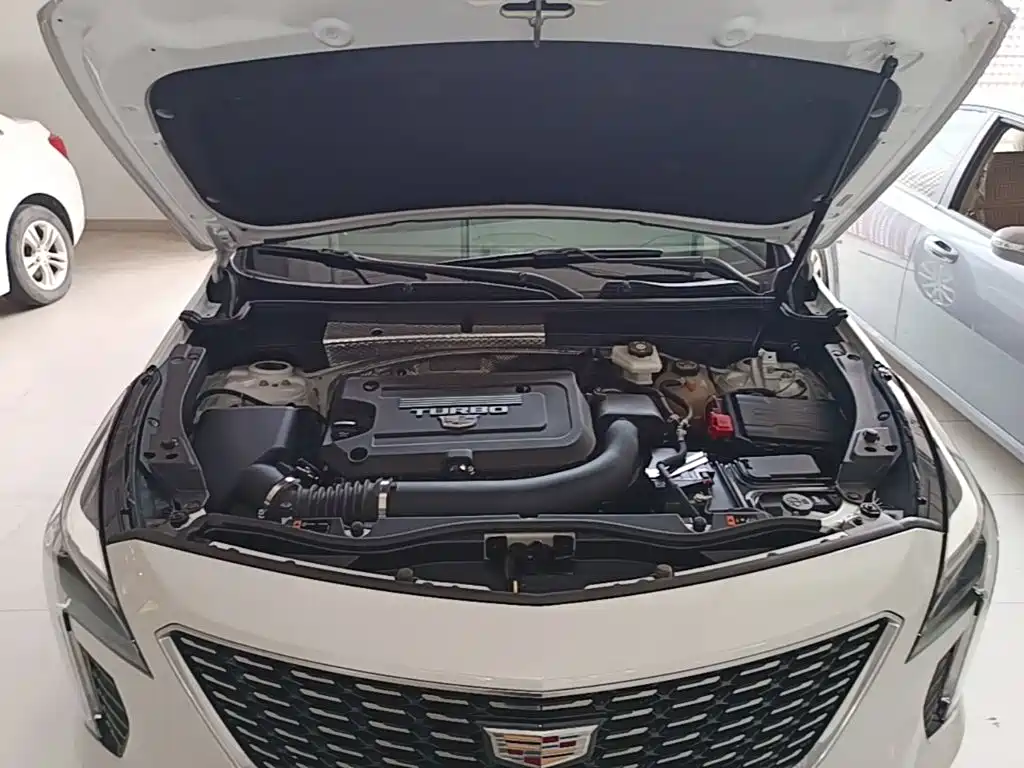 Cadillac XT4 — фото 20