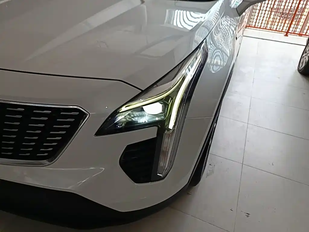 Cadillac XT4 — фото 24