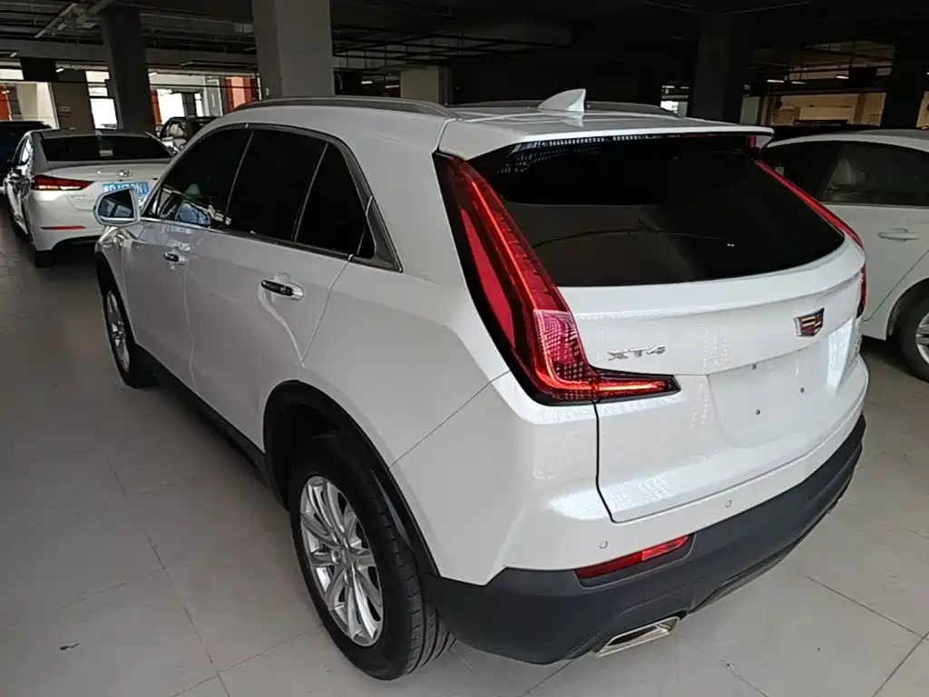 Cadillac XT4 — фото 5
