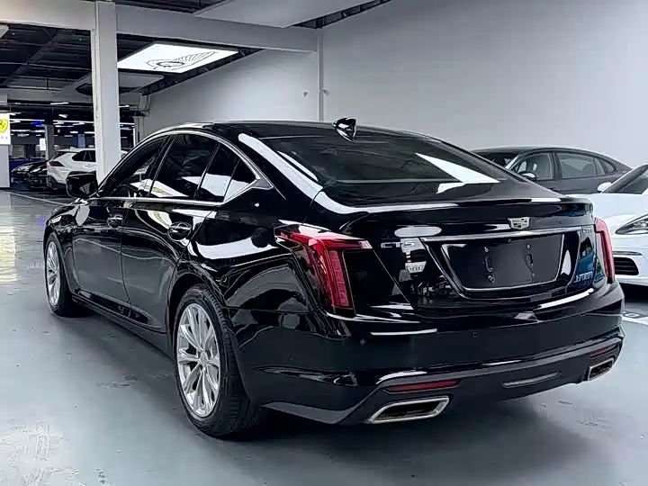 Cadillac CT5 — фото 20