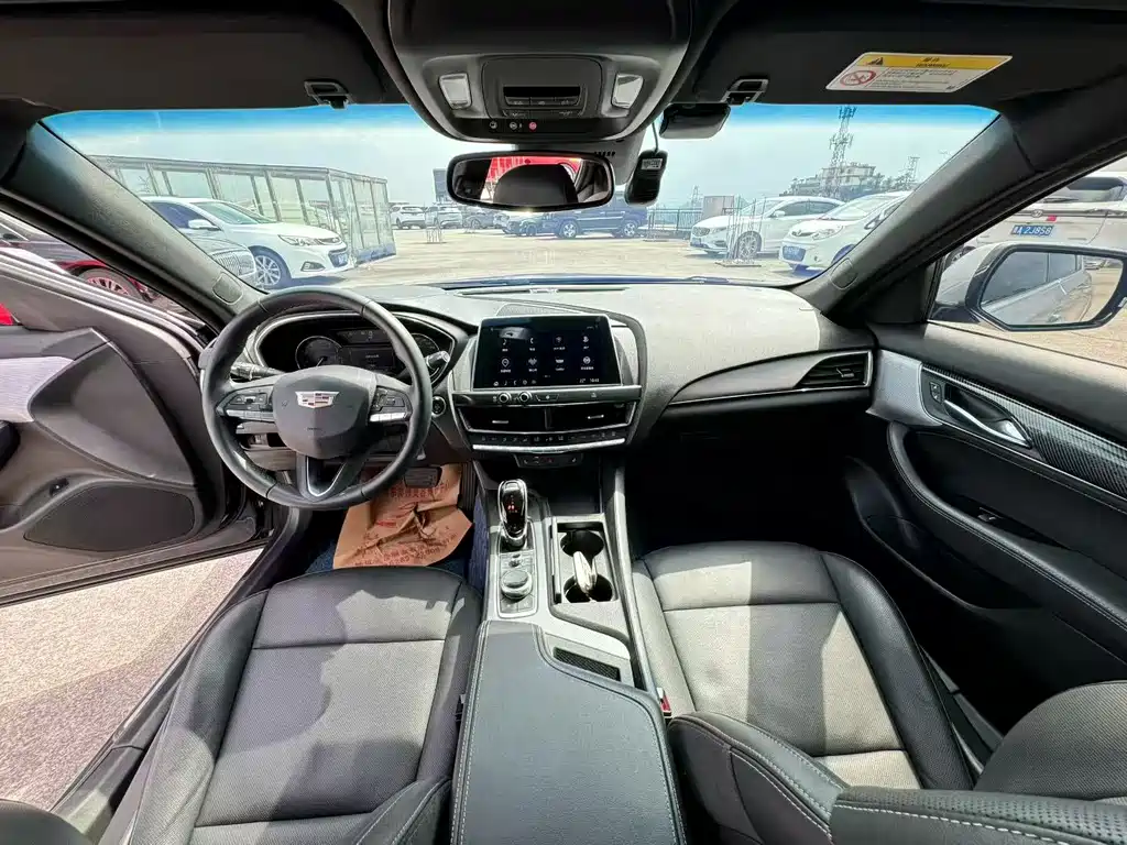 Cadillac CT5 — фото 5