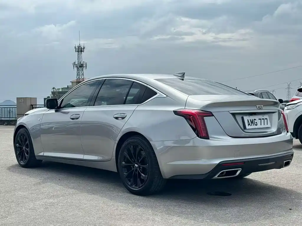 Cadillac CT5 — фото 7