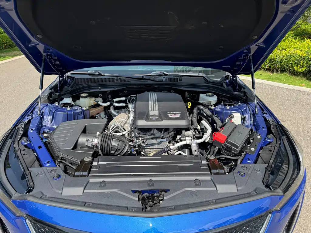 Cadillac CT5 — фото 14
