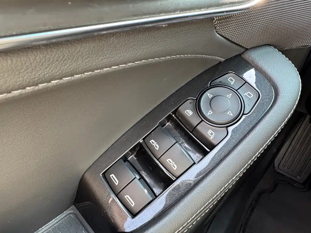 Cadillac CT5 — фото 25