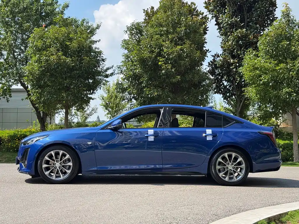 Cadillac CT5 — фото 5