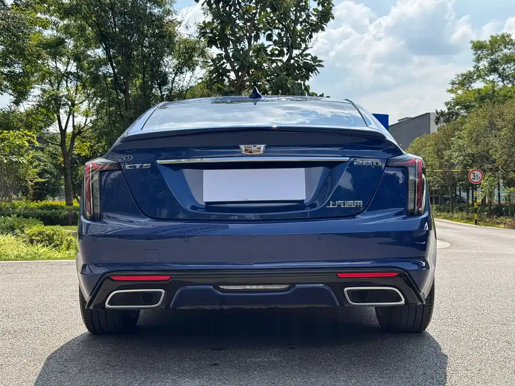 Cadillac CT5 — фото 7