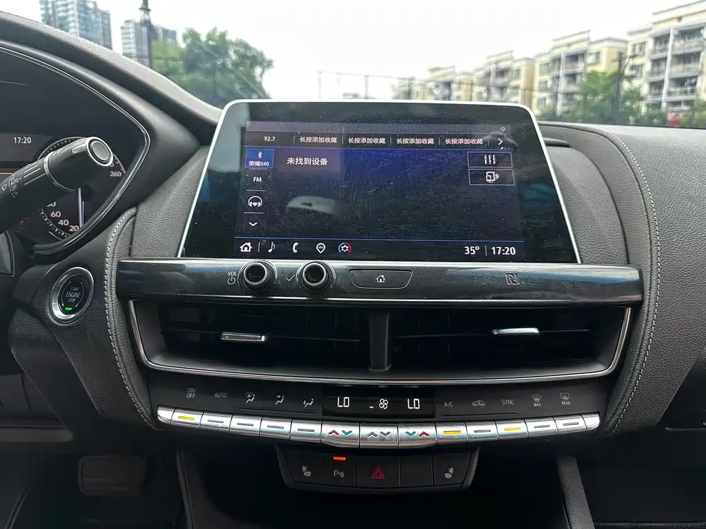 Cadillac CT5 — фото 11