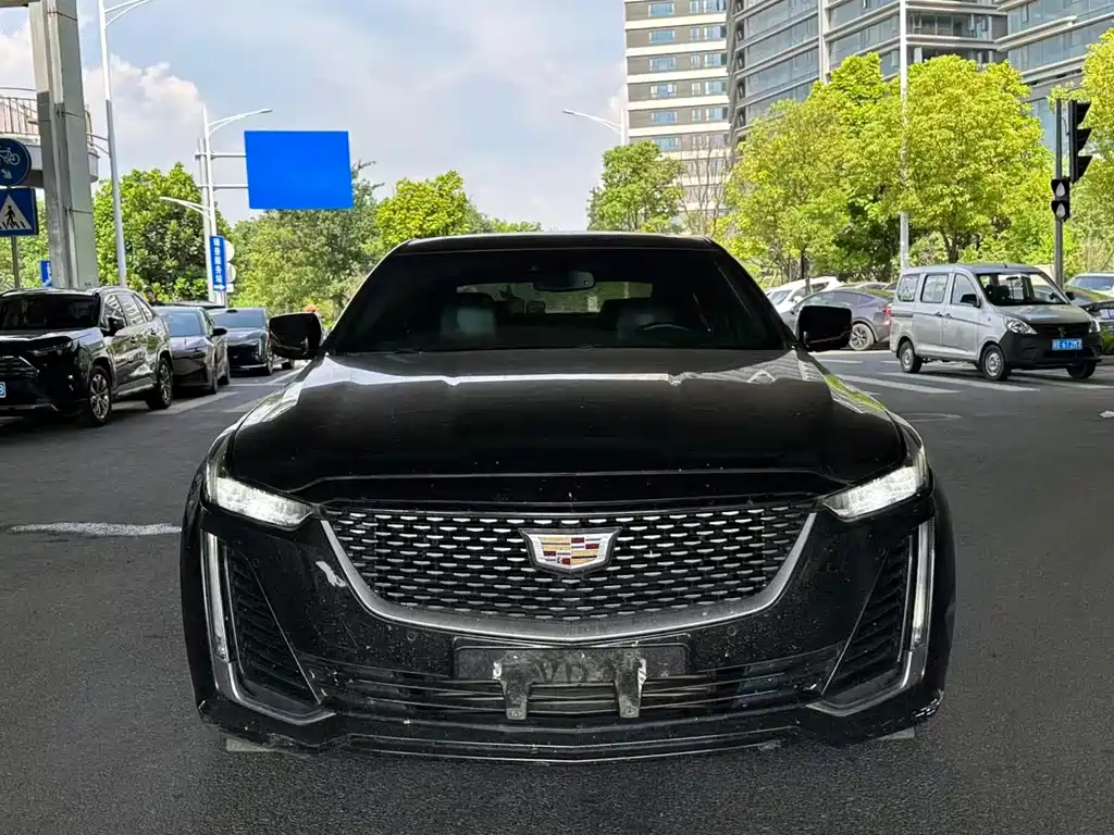 Cadillac CT5 — фото 2