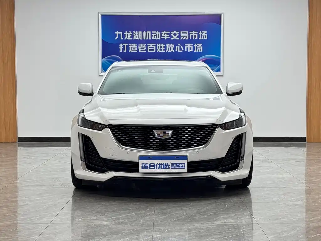 Cadillac CT5 — фото 2